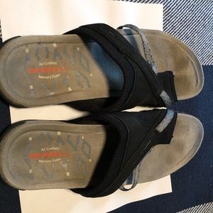 Merrill Black Sandals size 10